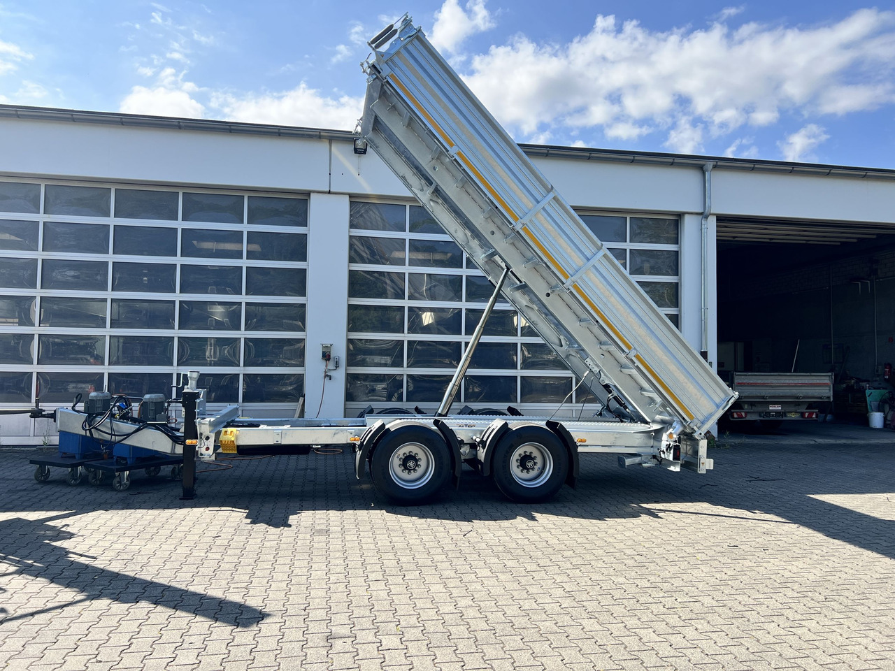 Möslein TTD 19 B neuer 19 t Tandemkipper- Tieflader hydraulischer Klappe - Príves sklápěcí: obrázok 4 Möslein TTD 19 B neuer 19 t Tandemkipper- Tieflader hydraulischer Klappe - Príves sklápěcí: obrázok 4