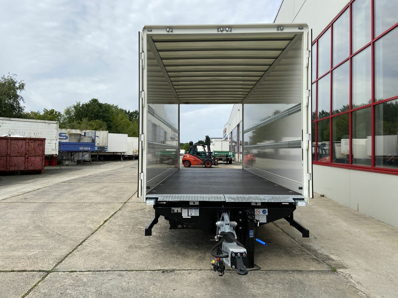 Möslein Tandem- Koffer, Durchladbar, -- Neufahrzeug -- - Príves skriňové: obrázok 3 Möslein Tandem- Koffer, Durchladbar, -- Neufahrzeug -- - Príves skriňové: obrázok 3