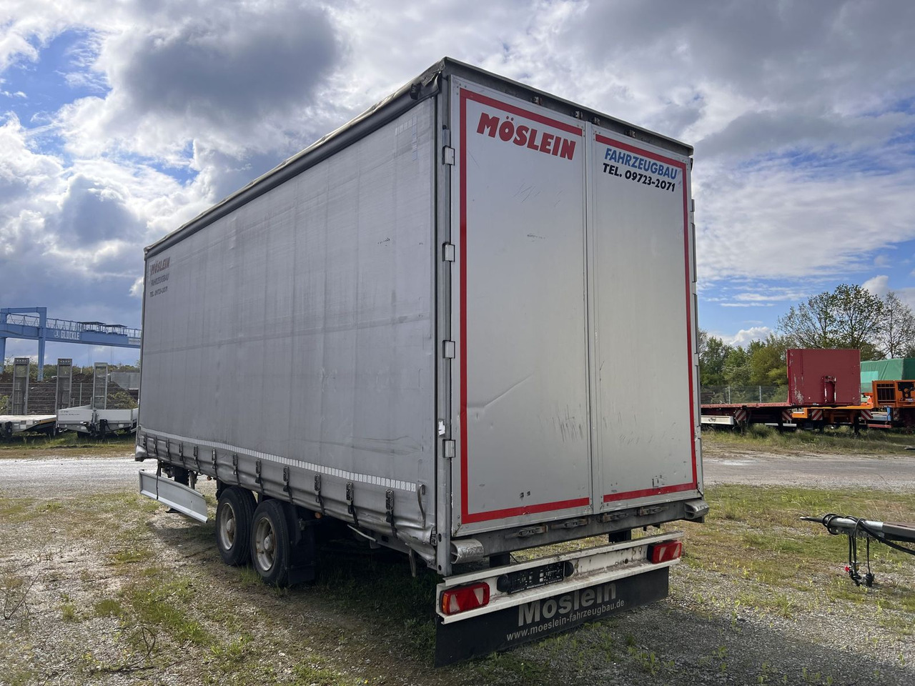 Möslein Tandem- Planenanhänger Durchladen - Plachtové nákladné vozidlo: obrázok 5 Möslein Tandem- Planenanhänger Durchladen - Plachtové nákladné vozidlo: obrázok 5