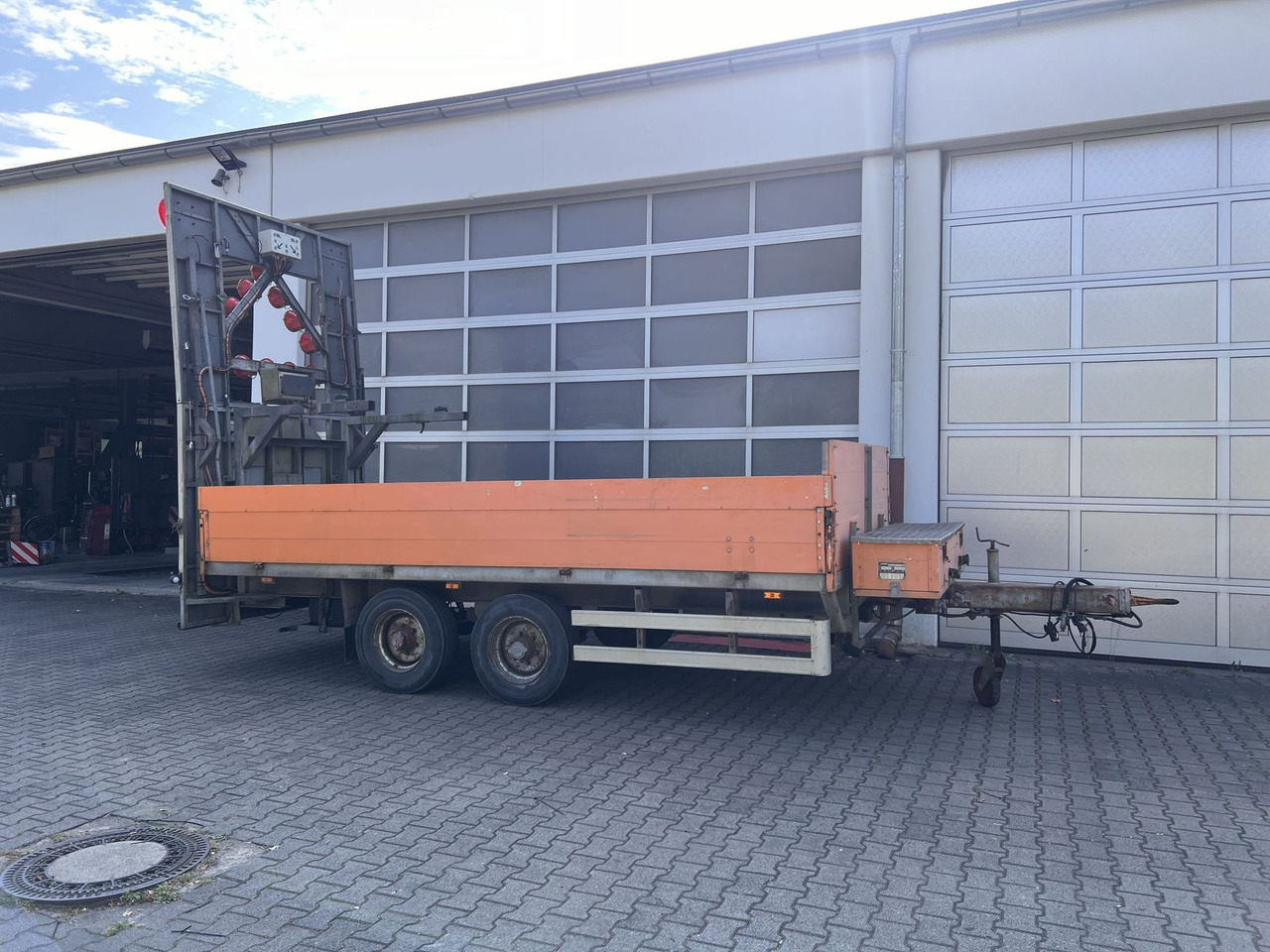 Tandempritsche - Plošinový/ Valníkový príves: obrázok 5 Tandempritsche - Plošinový/ Valníkový príves: obrázok 5