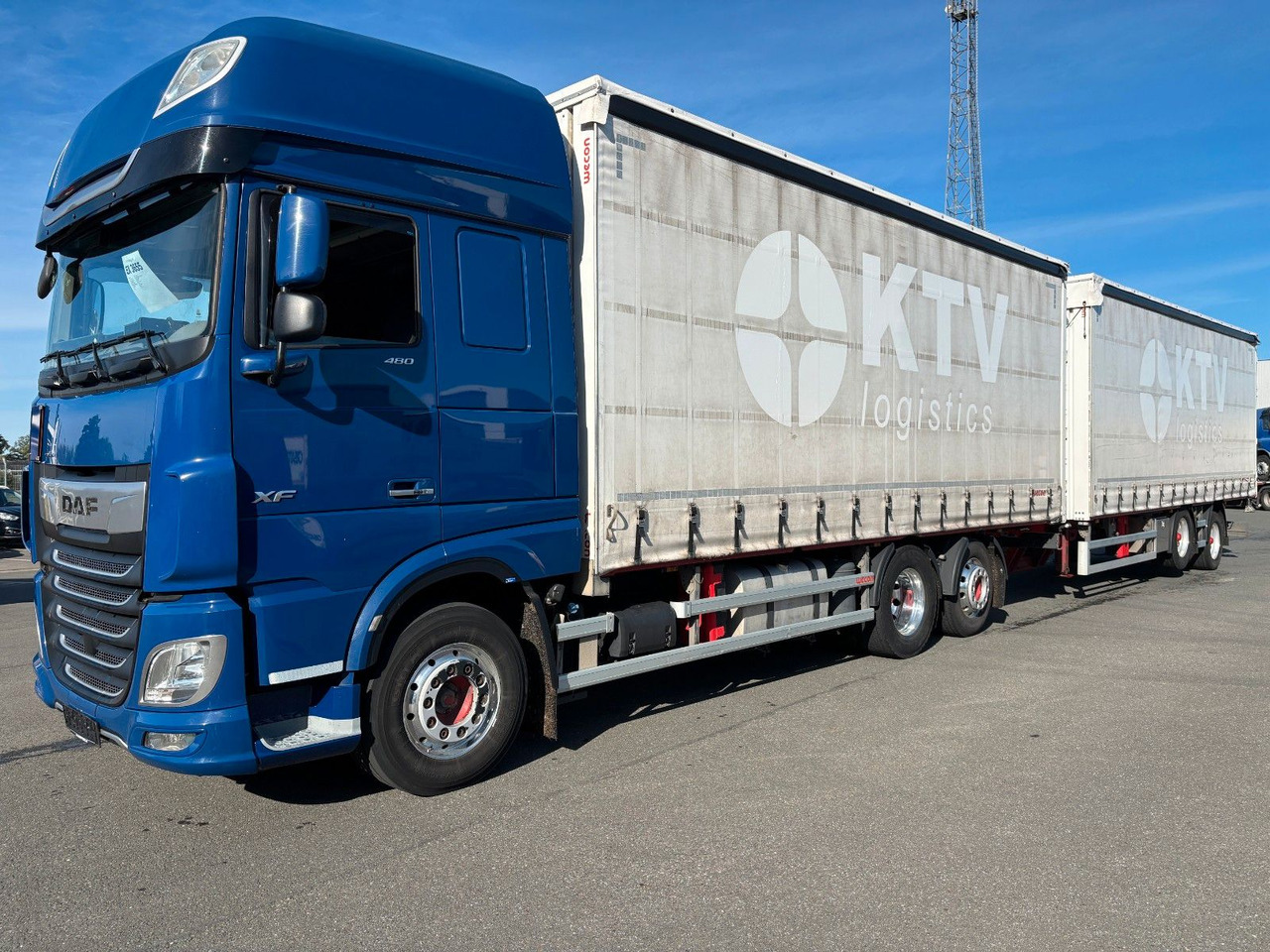 DAF SSC XF 480 Jumbozug + Anh Wecon Staplerhalterung - Plachtové nákladné vozidlo: obrázok 1 DAF SSC XF 480 Jumbozug + Anh Wecon Staplerhalterung - Plachtové nákladné vozidlo: obrázok 1