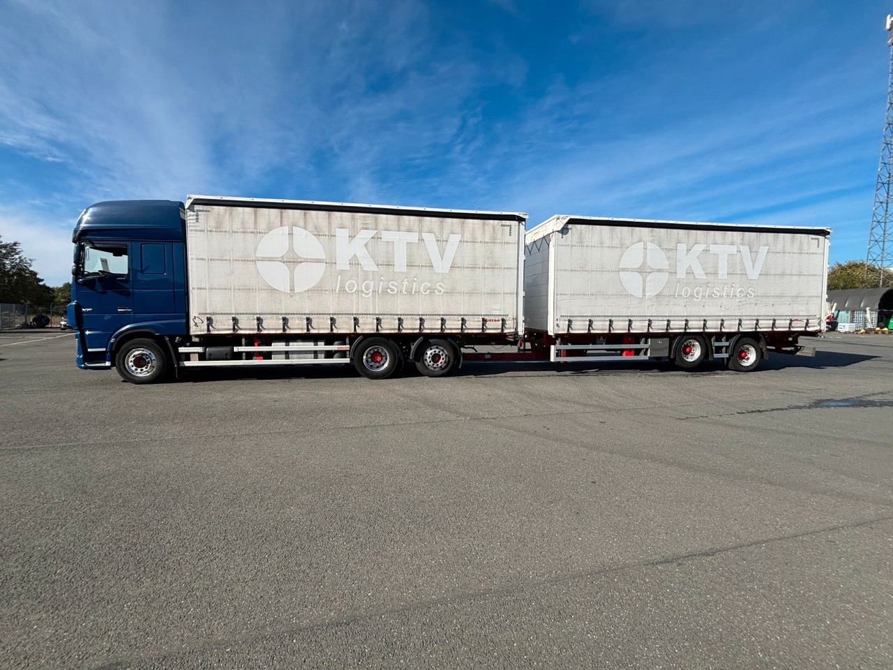 DAF SSC XF 480 Jumbozug + Anh Wecon Staplerhalterung - Plachtové nákladné vozidlo: obrázok 3 DAF SSC XF 480 Jumbozug + Anh Wecon Staplerhalterung - Plachtové nákladné vozidlo: obrázok 3