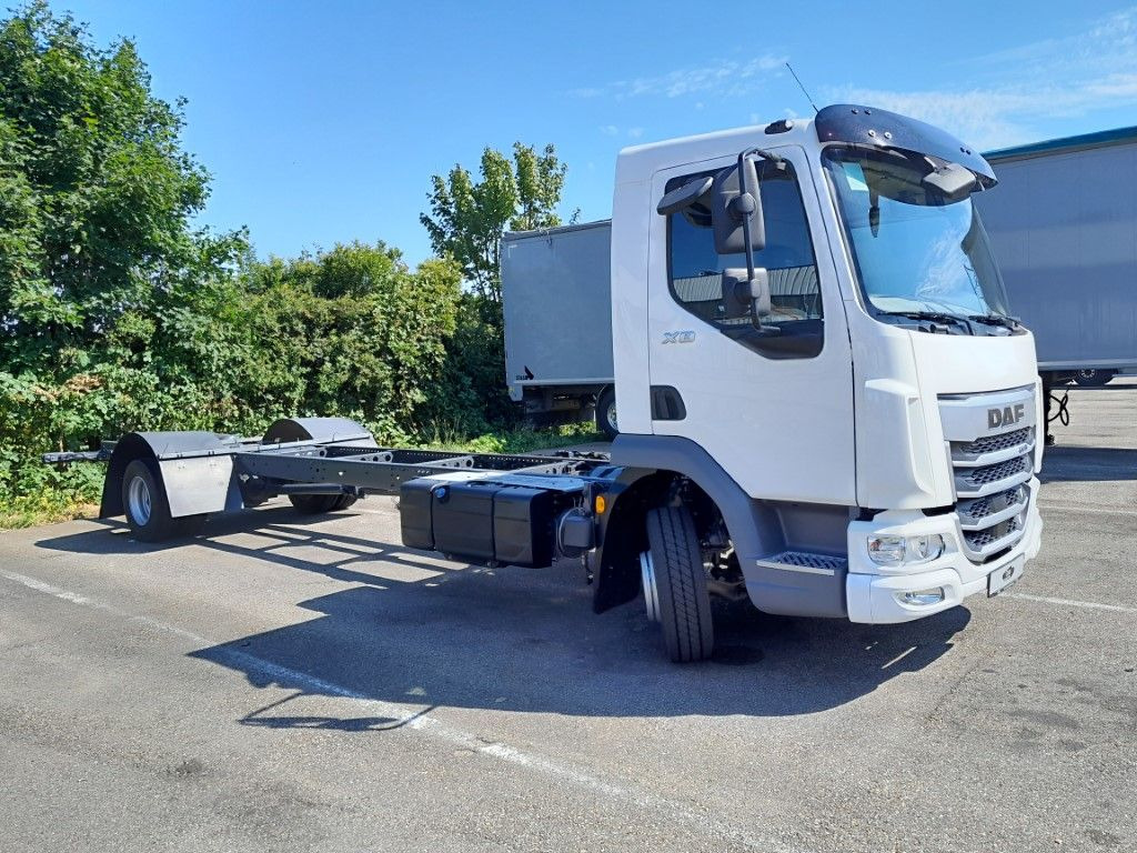 DAF FA XB 260 12t reparierter Wasserschaden - Podvozek s kabinou: obrázok 4 DAF FA XB 260 12t reparierter Wasserschaden - Podvozek s kabinou: obrázok 4