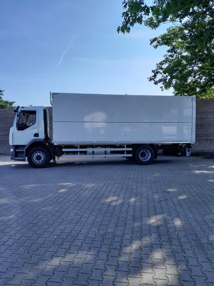 DAF XB 310 FA 18t Getränkeaufbau DAF XB 310 FA 18t Getränkeaufbau - Přepravník nápojů: obrázok 3 DAF XB 310 FA 18t Getränkeaufbau DAF XB 310 FA 18t Getränkeaufbau - Přepravník nápojů: obrázok 3