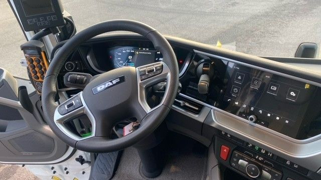 DAF XF 480 FAN Abroller VDL DAF XF 480 FAN Abroller VDL - Hákový nosič kontajnerov: obrázok 5 DAF XF 480 FAN Abroller VDL DAF XF 480 FAN Abroller VDL - Hákový nosič kontajnerov: obrázok 5