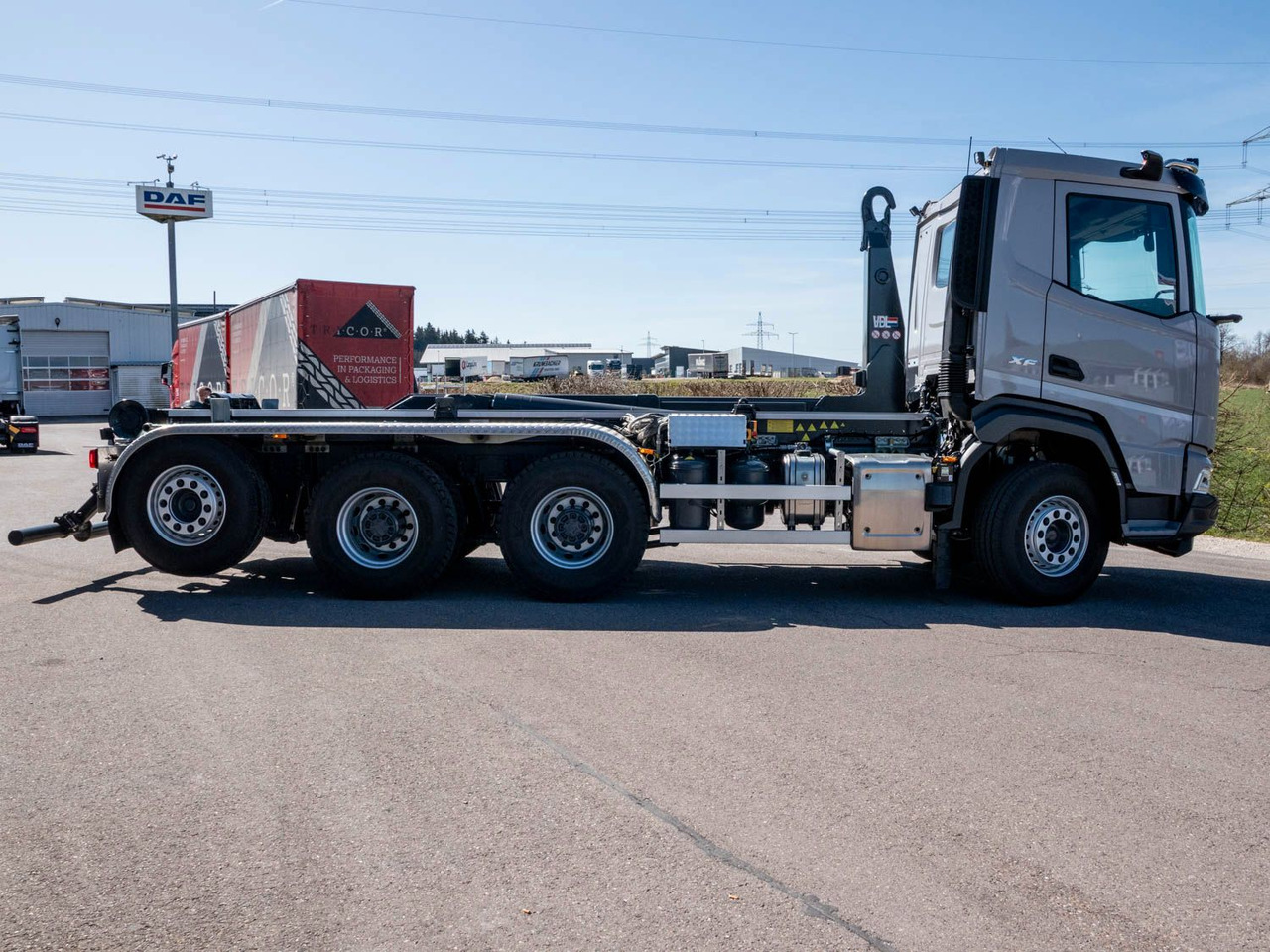DAF XF 530 FAW mit VDL Abrollkipper DAF XF 530 FAW mit VDL Abrollkipper - Hákový nosič kontajnerov: obrázok 4 DAF XF 530 FAW mit VDL Abrollkipper DAF XF 530 FAW mit VDL Abrollkipper - Hákový nosič kontajnerov: obrázok 4