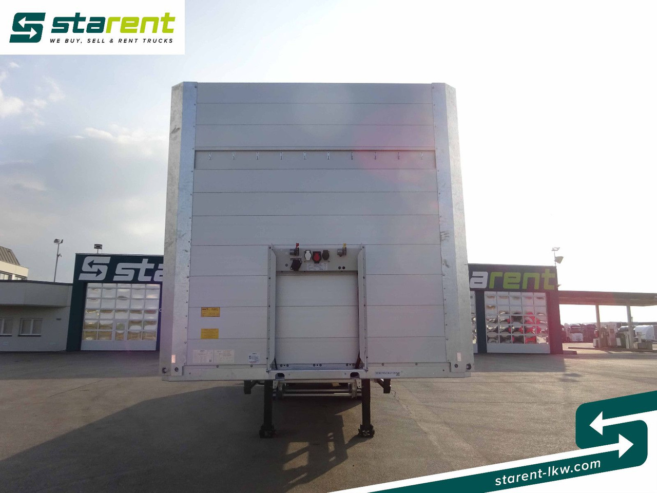 Schmitz Cargobull Baustofftrailer, Liftachse, 80cm Bordwände - Plošinový/ Valníkový náves: obrázok 2 Schmitz Cargobull Baustofftrailer, Liftachse, 80cm Bordwände - Plošinový/ Valníkový náves: obrázok 2