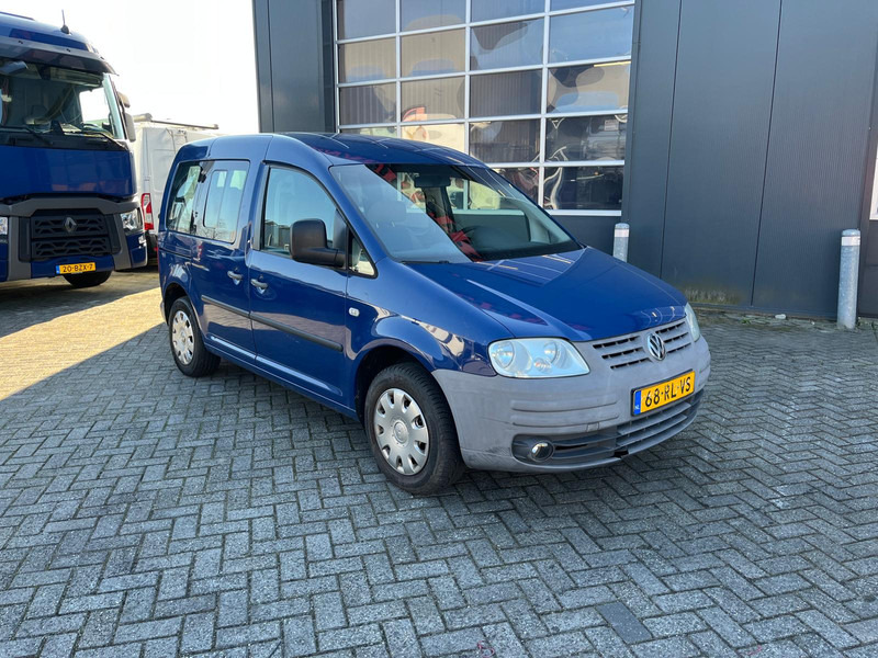 Volkswagen Caddy 1.6 Life, 7 seats, Compact - Automobil: obrázok 4 Volkswagen Caddy 1.6 Life, 7 seats, Compact - Automobil: obrázok 4