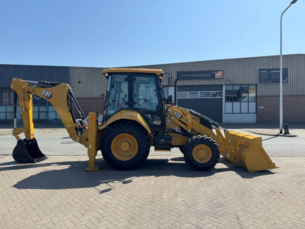 CAT 424 4X4 HAMMER LINE ( UNUSED )  - Rýpadlo-nakladač: obrázok 5 CAT 424 4X4 HAMMER LINE ( UNUSED )  - Rýpadlo-nakladač: obrázok 5
