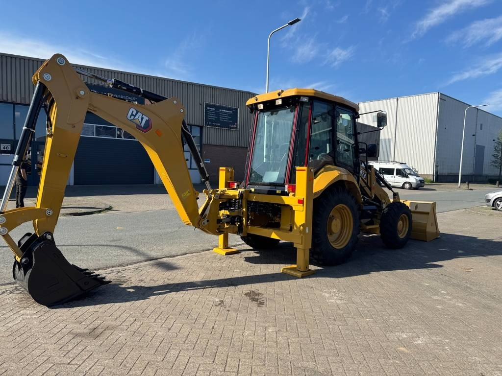 CAT 424 4X4 ( NEW UNUSED )  - Rýpadlo-nakladač: obrázok 4 CAT 424 4X4 ( NEW UNUSED )  - Rýpadlo-nakladač: obrázok 4