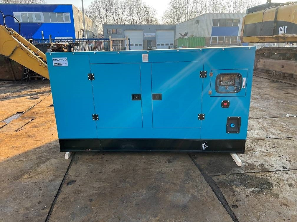 Ricardo 150KVA (120KW) SILENT GENERATOR 3 PHASE 50HZ 400V - Elektrický generátor: obrázok 1 Ricardo 150KVA (120KW) SILENT GENERATOR 3 PHASE 50HZ 400V - Elektrický generátor: obrázok 1