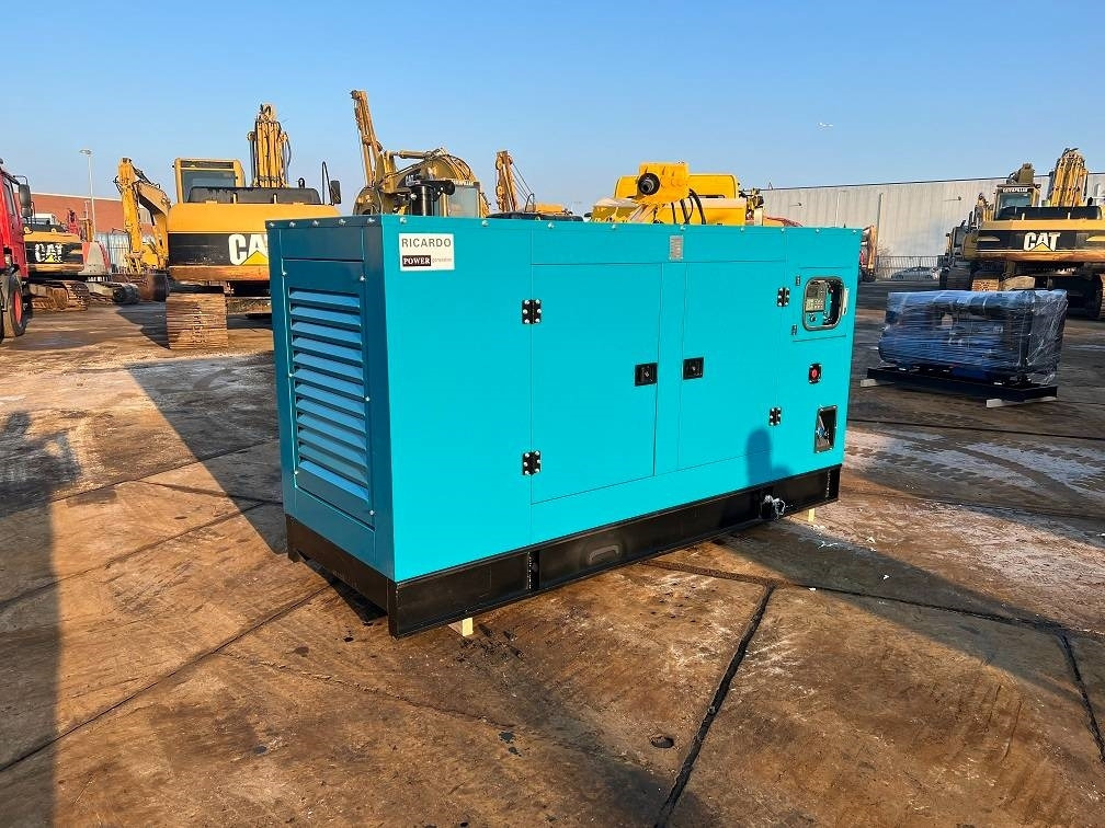 Ricardo 200KVA (160KW) SILENT GENERATOR 3 PHASE 50HZ 400V - Elektrický generátor: obrázok 1 Ricardo 200KVA (160KW) SILENT GENERATOR 3 PHASE 50HZ 400V - Elektrický generátor: obrázok 1