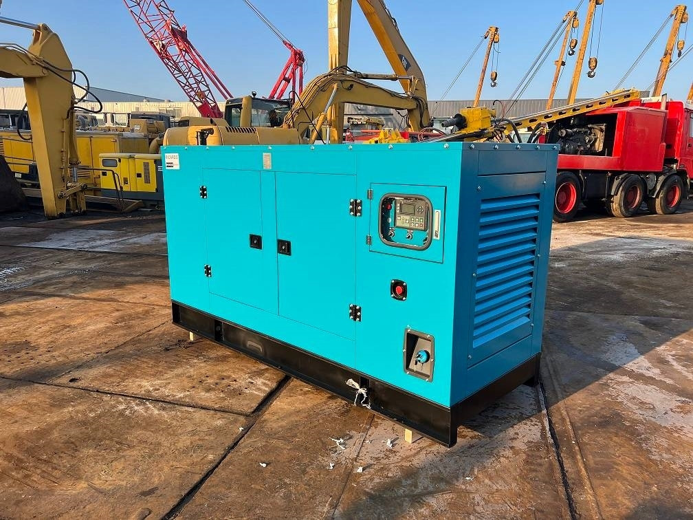 Ricardo 200KVA (160KW) SILENT GENERATOR 3 PHASE 50HZ 400V - Elektrický generátor: obrázok 3 Ricardo 200KVA (160KW) SILENT GENERATOR 3 PHASE 50HZ 400V - Elektrický generátor: obrázok 3