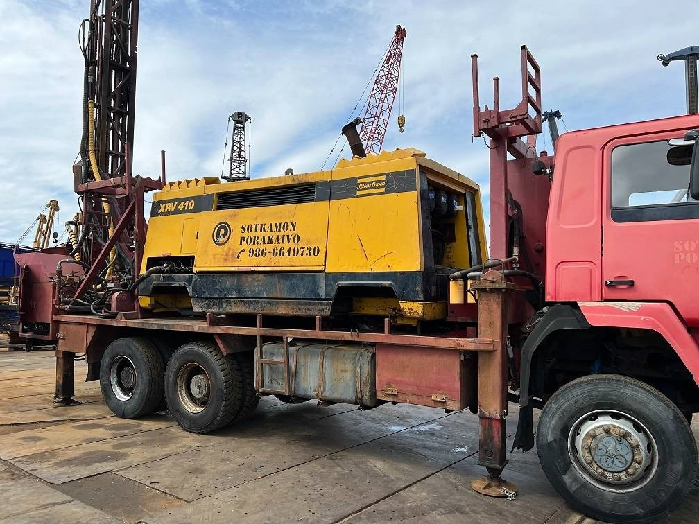 Sisu 12E480 6X6 WATER WELL DRILL ATLAS COPCO XRV410 (50 - Vrtné príslušenstvo: obrázok 2 Sisu 12E480 6X6 WATER WELL DRILL ATLAS COPCO XRV410 (50 - Vrtné príslušenstvo: obrázok 2