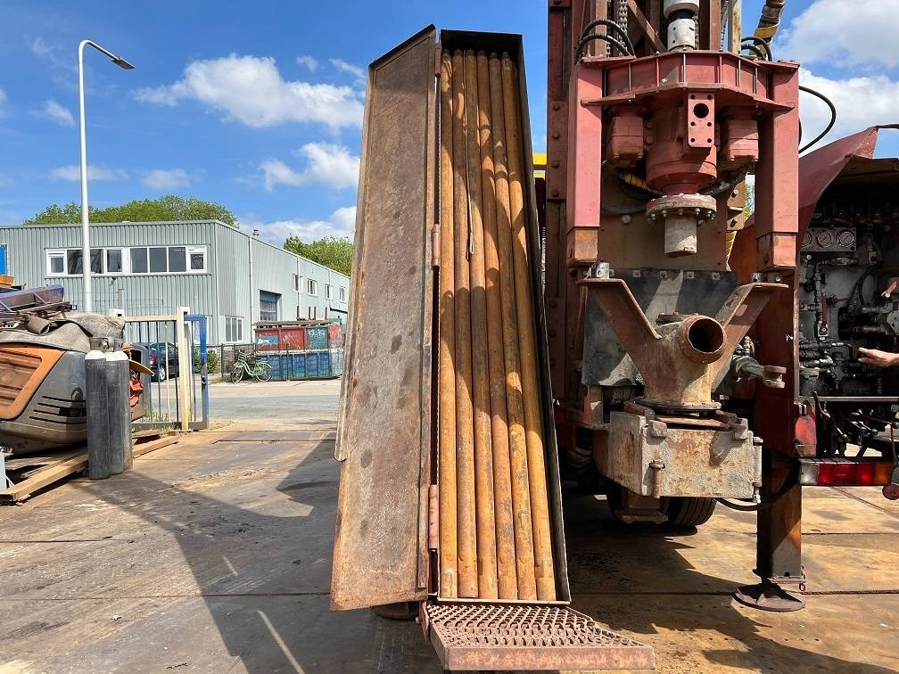 Vrtné príslušenstvo Sisu 12E480 6X6 WATER WELL DRILL ATLAS COPCO XRV410 (50: obrázok 10 Vrtné príslušenstvo Sisu 12E480 6X6 WATER WELL DRILL ATLAS COPCO XRV410 (50: obrázok 10