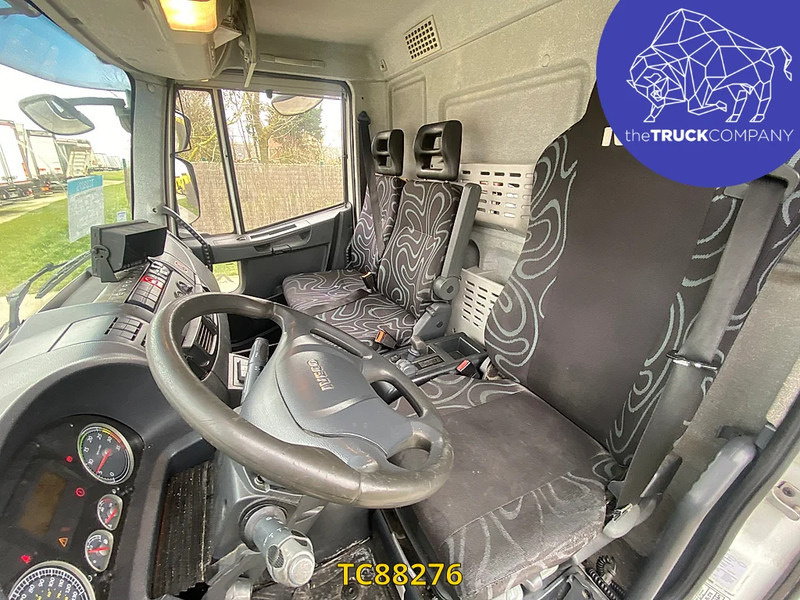 Iveco EuroCargo 120 E22 - Chladirenské nákladné vozidlo: obrázok 4 Iveco EuroCargo 120 E22 - Chladirenské nákladné vozidlo: obrázok 4