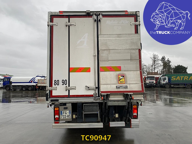 Renault D 210 - Chladirenské nákladné vozidlo: obrázok 4 Renault D 210 - Chladirenské nákladné vozidlo: obrázok 4