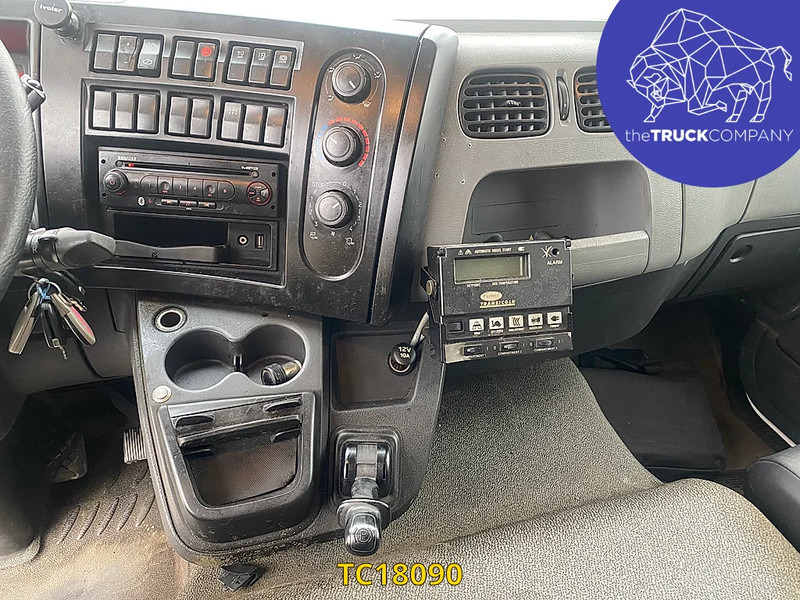 Renault D 240 - Chladirenské nákladné vozidlo: obrázok 4 Renault D 240 - Chladirenské nákladné vozidlo: obrázok 4