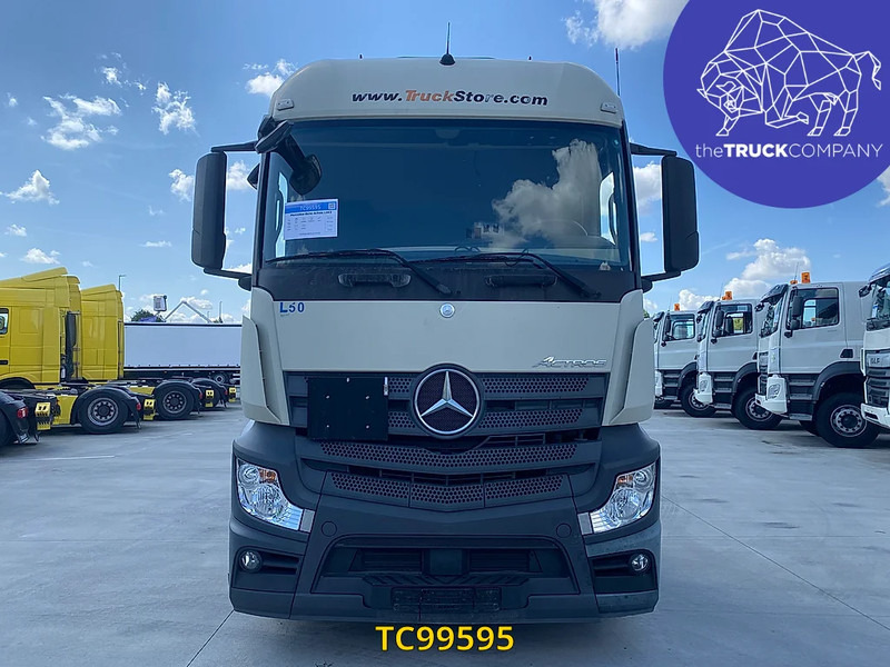 Mercedes-Benz Actros 1843 - Ťahač: obrázok 2 Mercedes-Benz Actros 1843 - Ťahač: obrázok 2