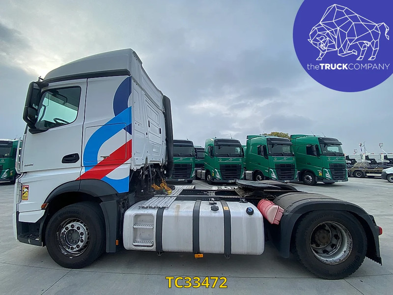 Mercedes-Benz Actros 1945 - Ťahač: obrázok 2 Mercedes-Benz Actros 1945 - Ťahač: obrázok 2