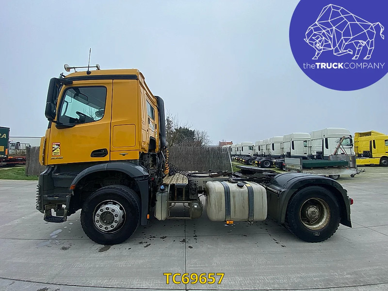 Mercedes-Benz Arocs 2048 - Ťahač: obrázok 2 Mercedes-Benz Arocs 2048 - Ťahač: obrázok 2