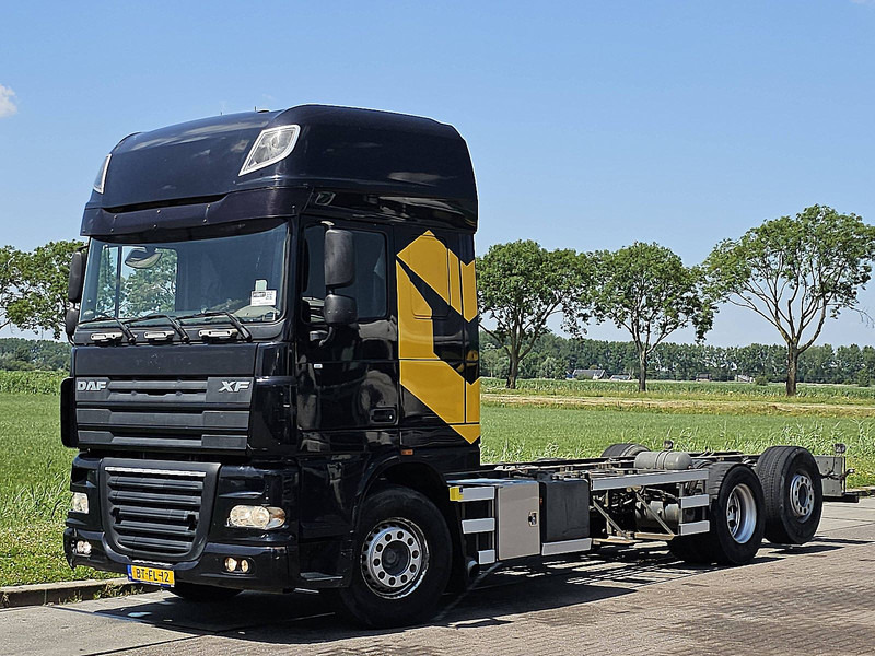 DAF XF 105.460 SSC 6X2 FAS MANUAL - Podvozek s kabinou: obrázok 2 DAF XF 105.460 SSC 6X2 FAS MANUAL - Podvozek s kabinou: obrázok 2