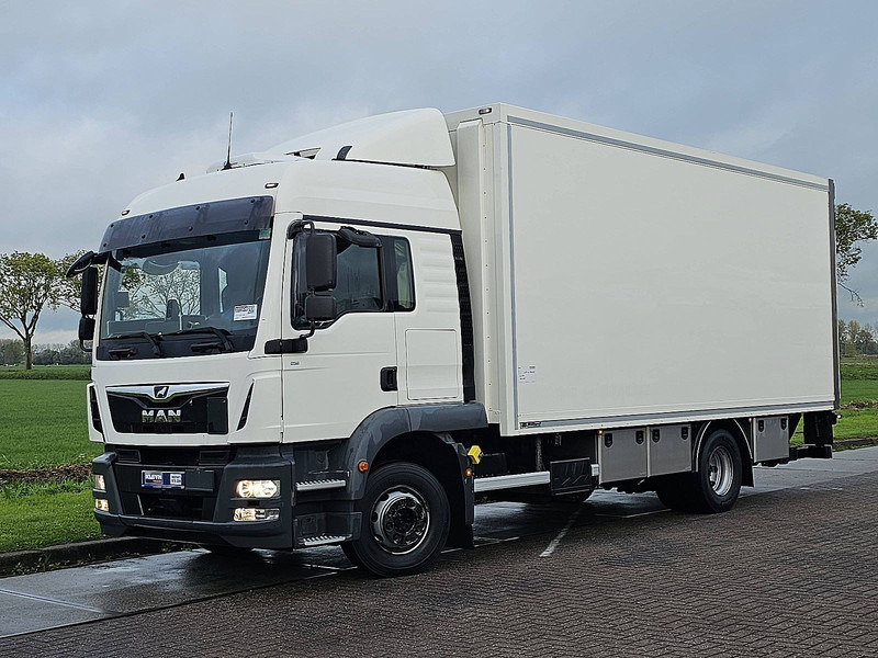 MAN 12.250 TGM LX HEATER 2T LIFT - Skříňový nákladní auto: obrázok 2 MAN 12.250 TGM LX HEATER 2T LIFT - Skříňový nákladní auto: obrázok 2