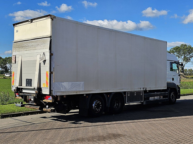 MAN 26.440 TGA LX 6X2 SIDE DOORS - Skříňový nákladní auto: obrázok 3 MAN 26.440 TGA LX 6X2 SIDE DOORS - Skříňový nákladní auto: obrázok 3