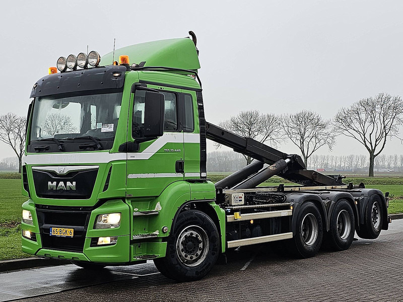 MAN 35.440 TGS - Hákový nosič kontajnerov: obrázok 2 MAN 35.440 TGS - Hákový nosič kontajnerov: obrázok 2