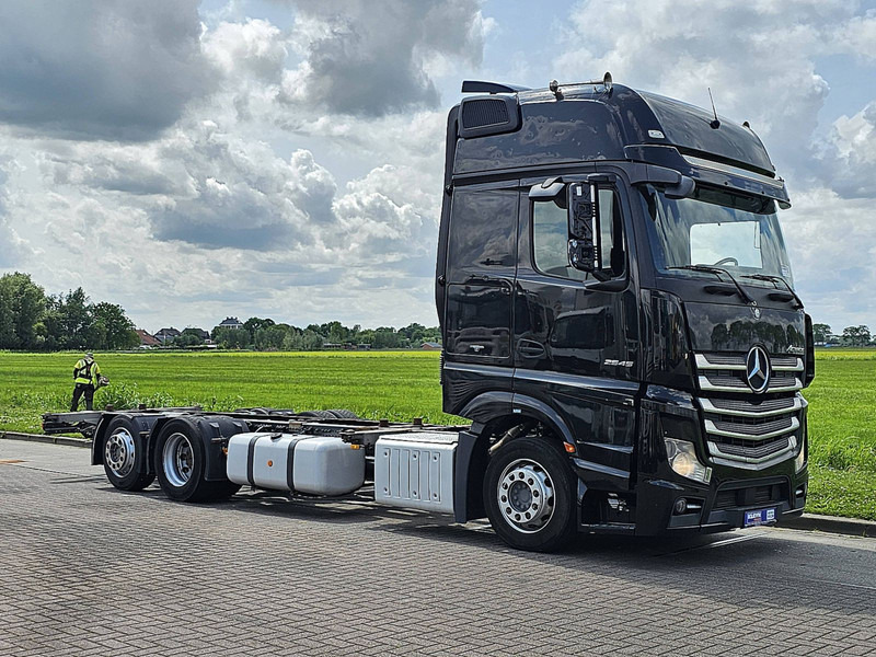 Mercedes-Benz ACTROS 2540 GIGASPACE 6X2 - Kontejnérový podvozek/ Výměnná nástavba: obrázok 5 Mercedes-Benz ACTROS 2540 GIGASPACE 6X2 - Kontejnérový podvozek/ Výměnná nástavba: obrázok 5