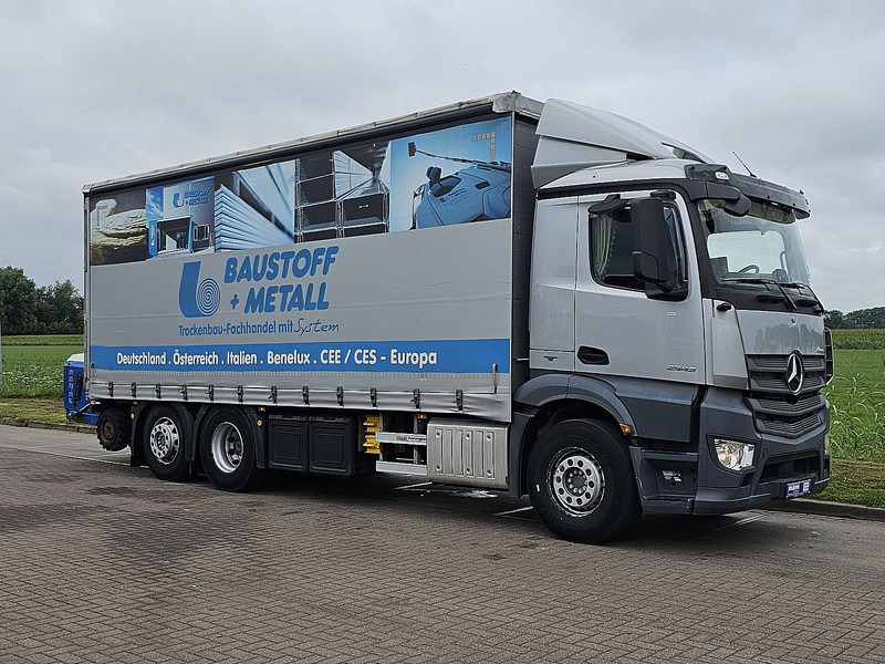 Mercedes-Benz ANTOS 2543 + FORKLIFT PALFINGER - Plachtové nákladné vozidlo: obrázok 5 Mercedes-Benz ANTOS 2543 + FORKLIFT PALFINGER - Plachtové nákladné vozidlo: obrázok 5