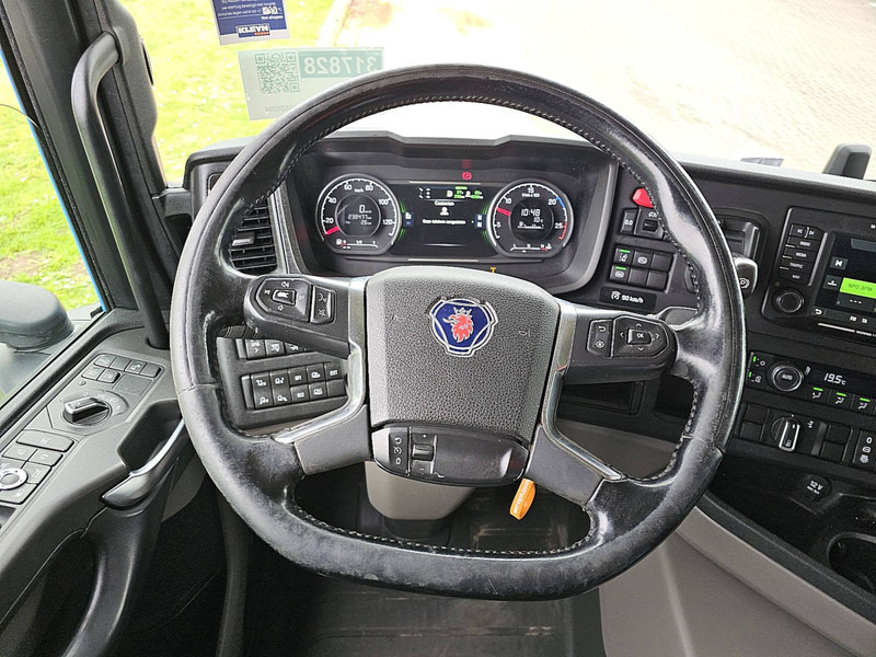Interior photo 2: Leasing Scania P250 2.5T LIFT 238TKM Scania P250 2.5T LIFT 238TKM