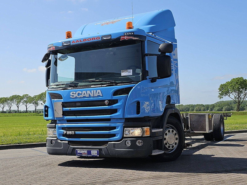 Scania P250 310TKM AIRCO WB560 - Podvozek s kabinou: obrázok 1 Scania P250 310TKM AIRCO WB560 - Podvozek s kabinou: obrázok 1