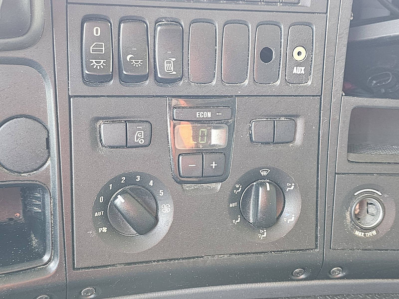 Chladirenské nákladné vozidlo Scania P280 6X2*4 EEV CARRIER: obrázok 10 Chladirenské nákladné vozidlo Scania P280 6X2*4 EEV CARRIER: obrázok 10