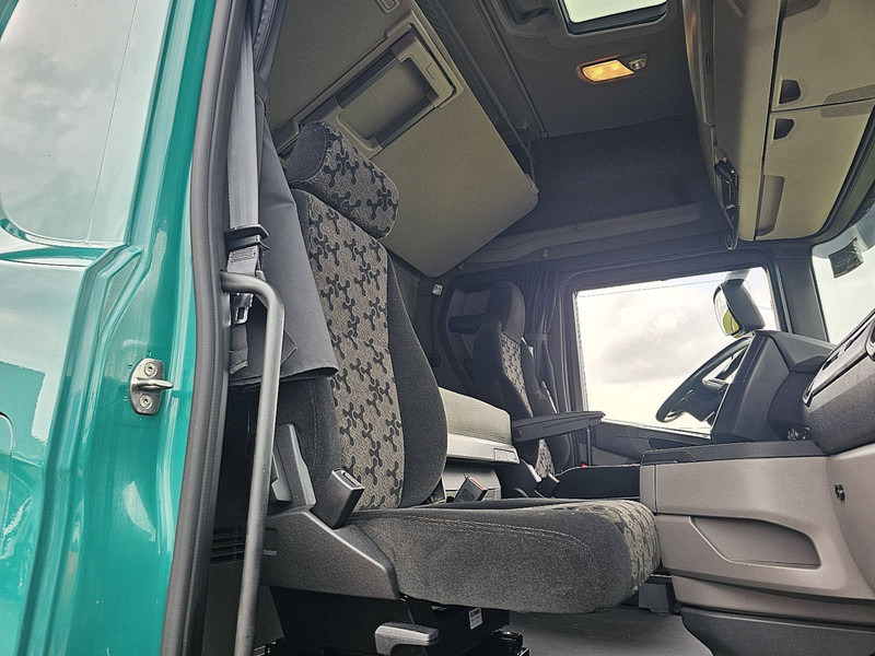 Plachtové nákladné vozidlo Scania S450 6X2*4 FORKLIFT CONN.: obrázok 8 Plachtové nákladné vozidlo Scania S450 6X2*4 FORKLIFT CONN.: obrázok 8