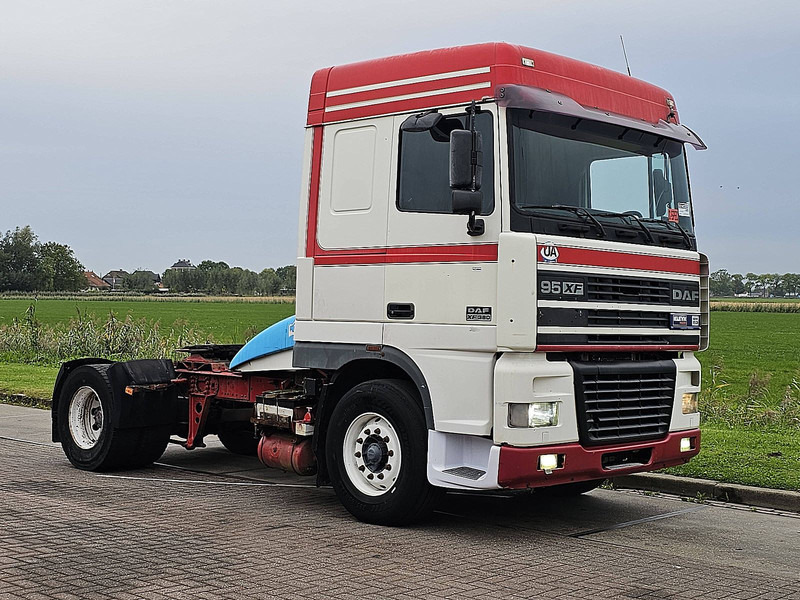 DAF XF 95.380 SPACECAB EURO 2 - Ťahač: obrázok 5 DAF XF 95.380 SPACECAB EURO 2 - Ťahač: obrázok 5