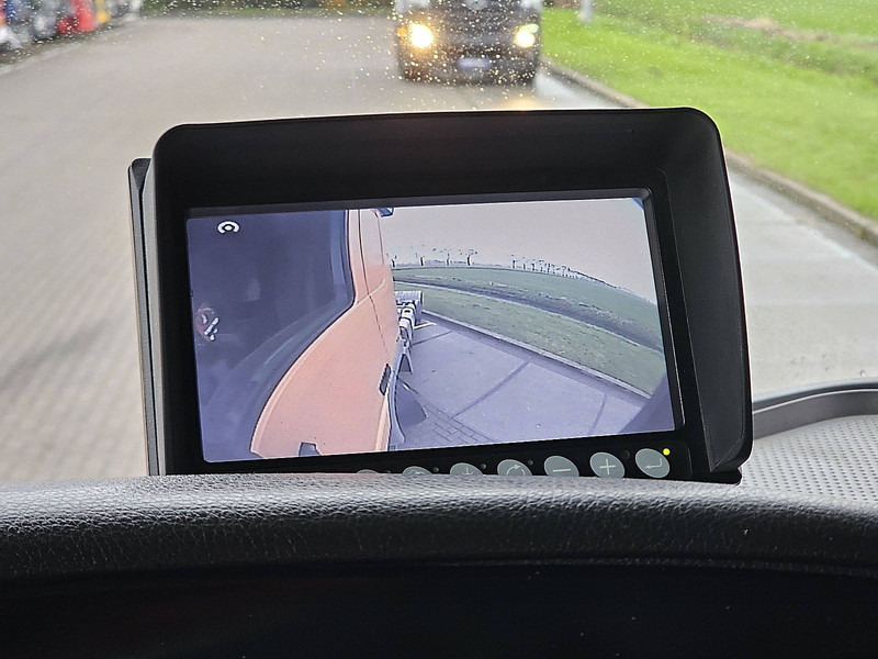 Ťahač Mercedes-Benz ACTROS 1841: obrázok 15