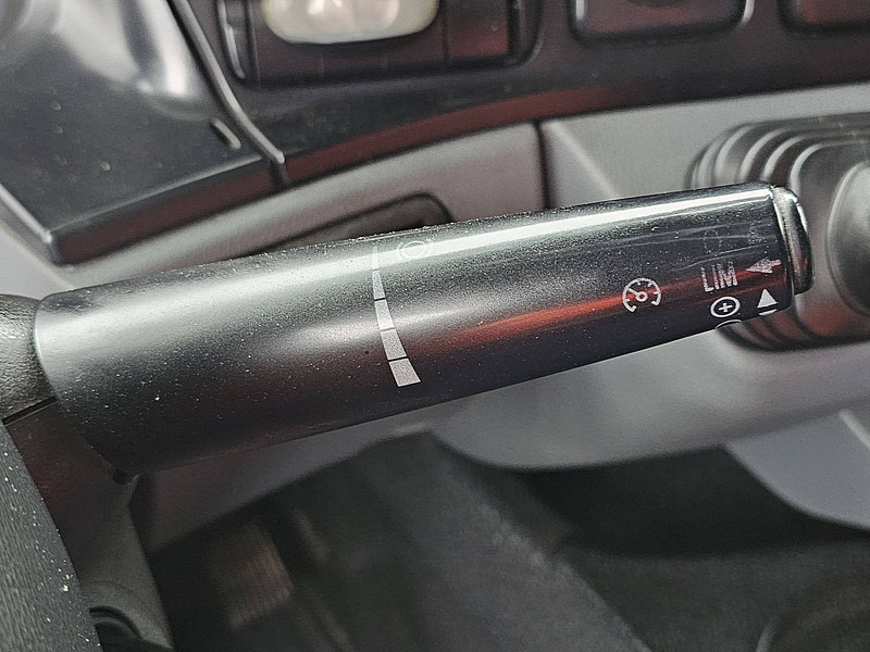 Ťahač Mercedes-Benz ACTROS 1841: obrázok 12