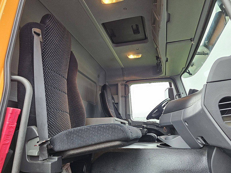 Ťahač Mercedes-Benz ACTROS 1841: obrázok 7