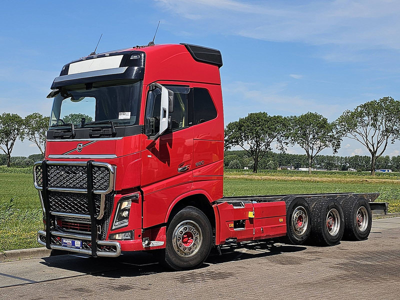 Volvo FH 650 8X4 RETARDER - Podvozek s kabinou: obrázok 2 Volvo FH 650 8X4 RETARDER - Podvozek s kabinou: obrázok 2