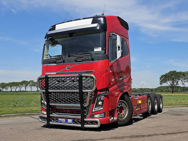 Volvo FH 650 8X4 RETARDER - Podvozek s kabinou: obrázok 1 Volvo FH 650 8X4 RETARDER - Podvozek s kabinou: obrázok 1