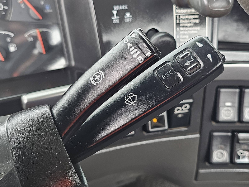 Ramenový nosič kontajnerov Volvo FM 330: obrázok 12
