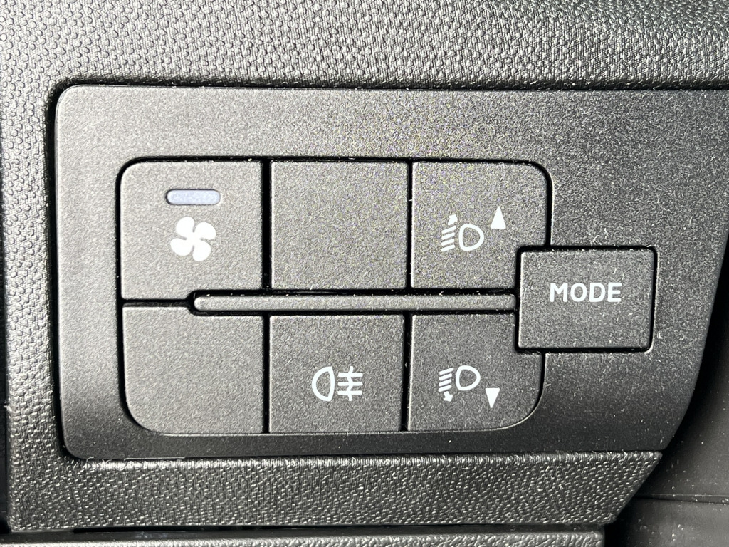 Citroën Jumper 4X4 Dangel Live Klima 8-Sitzer Rollstuhl - Automobil: obrázok 4 Citroën Jumper 4X4 Dangel Live Klima 8-Sitzer Rollstuhl - Automobil: obrázok 4