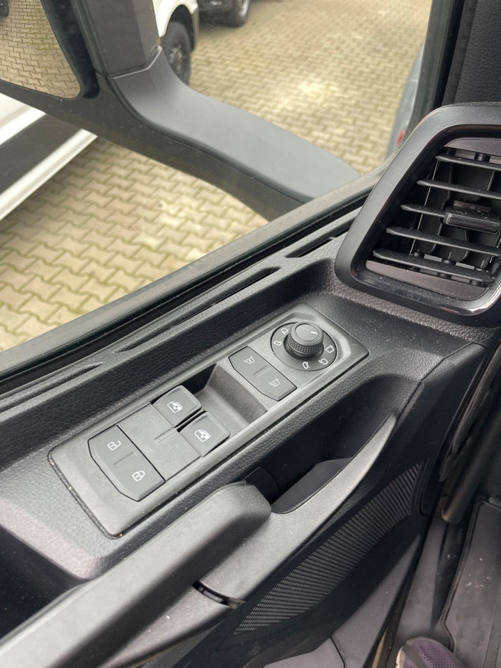 MAN TGM 12.290 Klimaauto. NAVI 7,9 Koffer+LBW Unfall - Skříňový nákladní auto: obrázok 4 MAN TGM 12.290 Klimaauto. NAVI 7,9 Koffer+LBW Unfall - Skříňový nákladní auto: obrázok 4