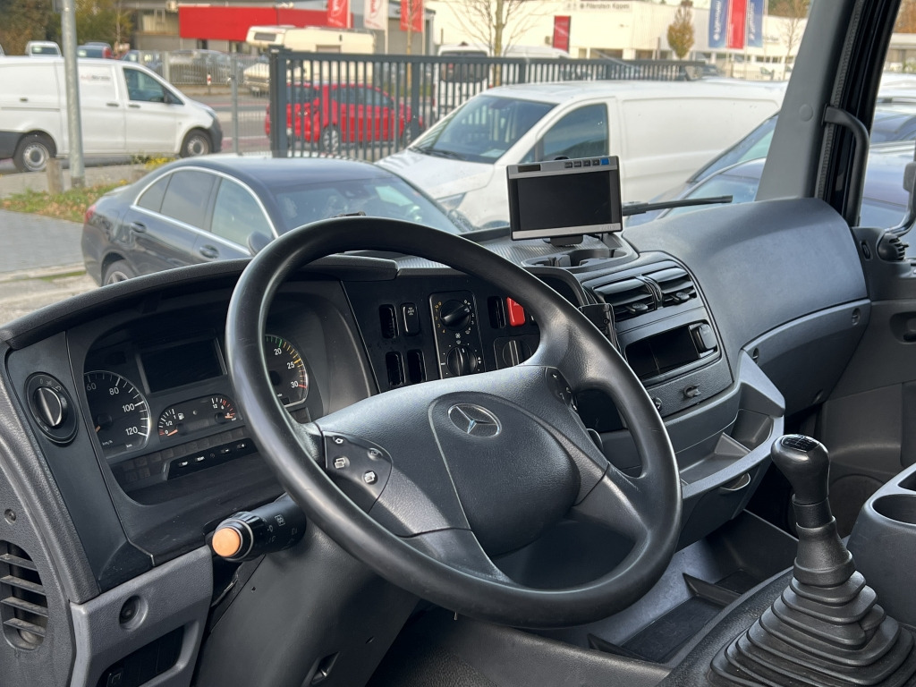 Mercedes-Benz Axor 1833 7m Koffer 2x Schwenkwand LBW Or.382'km - Přepravník nápojů: obrázok 4 Mercedes-Benz Axor 1833 7m Koffer 2x Schwenkwand LBW Or.382'km - Přepravník nápojů: obrázok 4