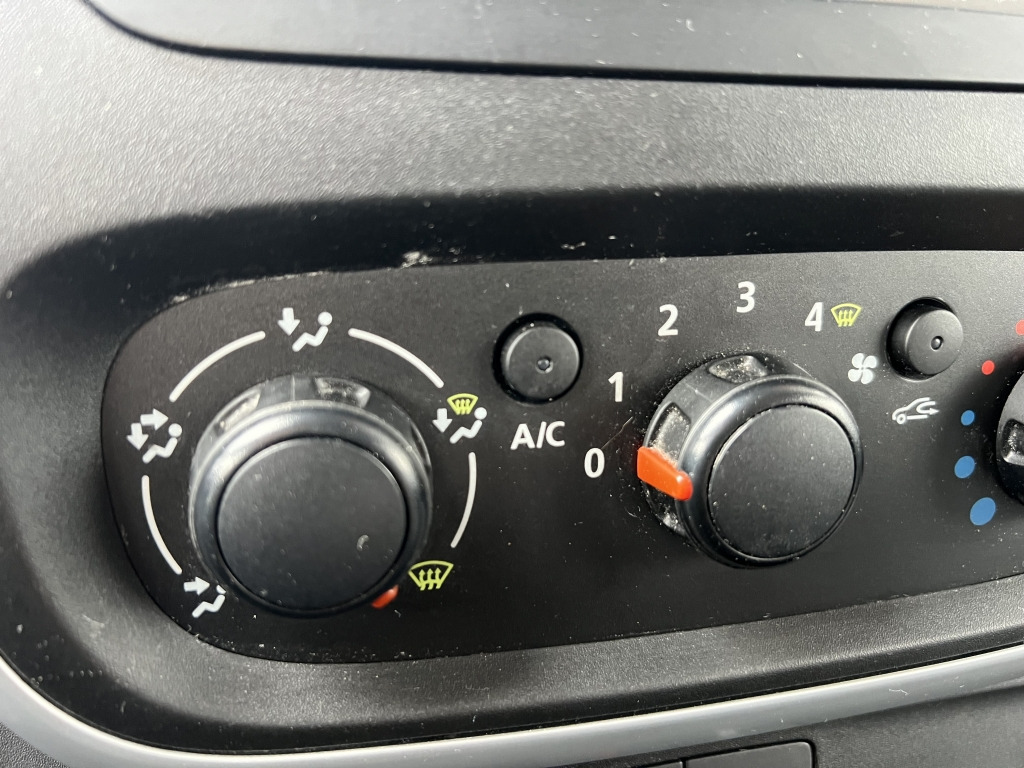 Opel Vivaro 1.6 CDTi L2H1 Klima NAVI Konvekta FK2510 - Chladiarenská dodávka: obrázok 3 Opel Vivaro 1.6 CDTi L2H1 Klima NAVI Konvekta FK2510 - Chladiarenská dodávka: obrázok 3