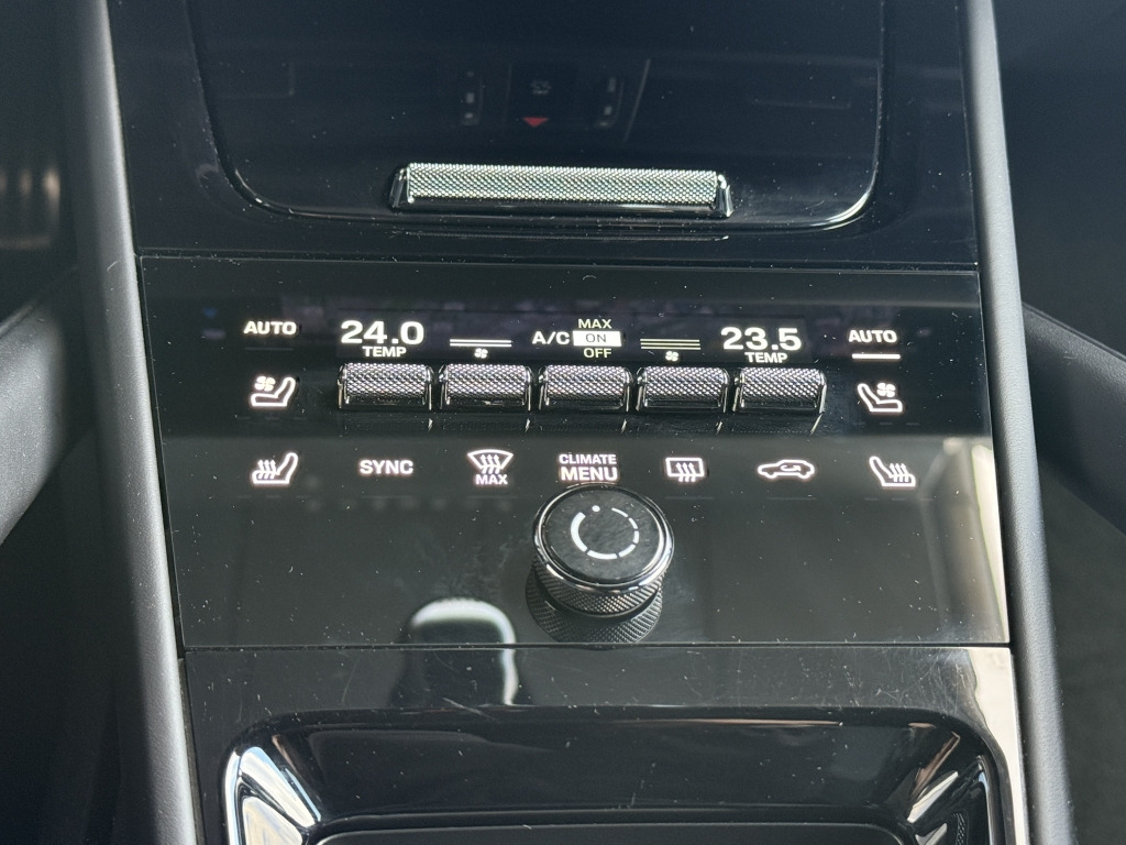 Porsche Cayenne S E-Hybrid InnoDrive HA-Lenk PDCC Burmes - SUV: obrázok 4 Porsche Cayenne S E-Hybrid InnoDrive HA-Lenk PDCC Burmes - SUV: obrázok 4