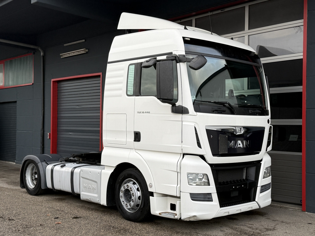 MAN TGX 18.440 XLX MEGA Klimaauto Motorbremse 2xTank - Ťahač: obrázok 1 MAN TGX 18.440 XLX MEGA Klimaauto Motorbremse 2xTank - Ťahač: obrázok 1