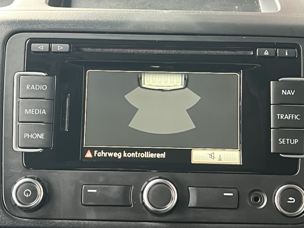 VW T5 Kombi 2,0 TDI BlueMotion Klima 9-Sitzer - Automobil: obrázok 4 VW T5 Kombi 2,0 TDI BlueMotion Klima 9-Sitzer - Automobil: obrázok 4