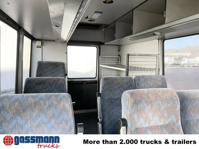 Mercedes-Benz 711 D-KA 4x2, Standklima, 11-Sitze, 2 x on stock - Minibus, Mikrobus: obrázok 5 Mercedes-Benz 711 D-KA 4x2, Standklima, 11-Sitze, 2 x on stock - Minibus, Mikrobus: obrázok 5